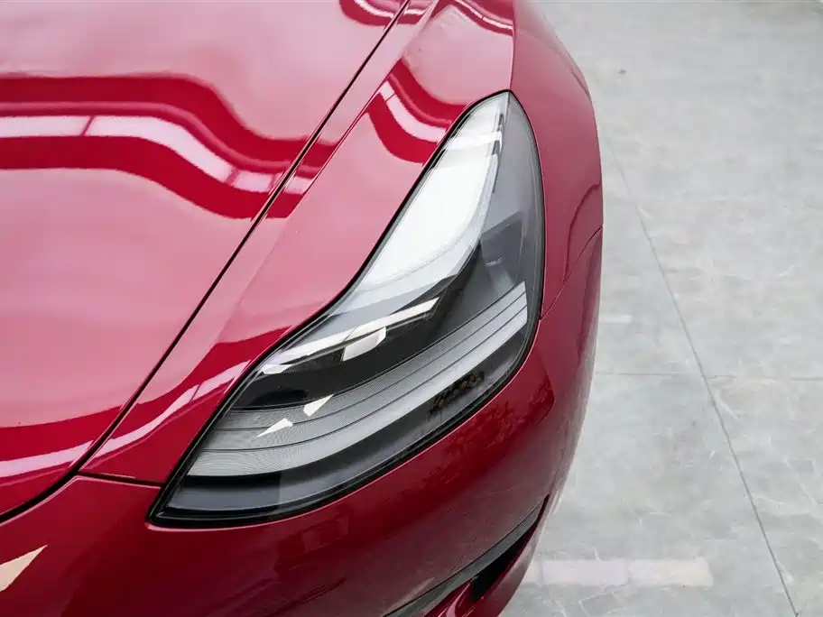 Tesla Model 3 Tesla Model 3