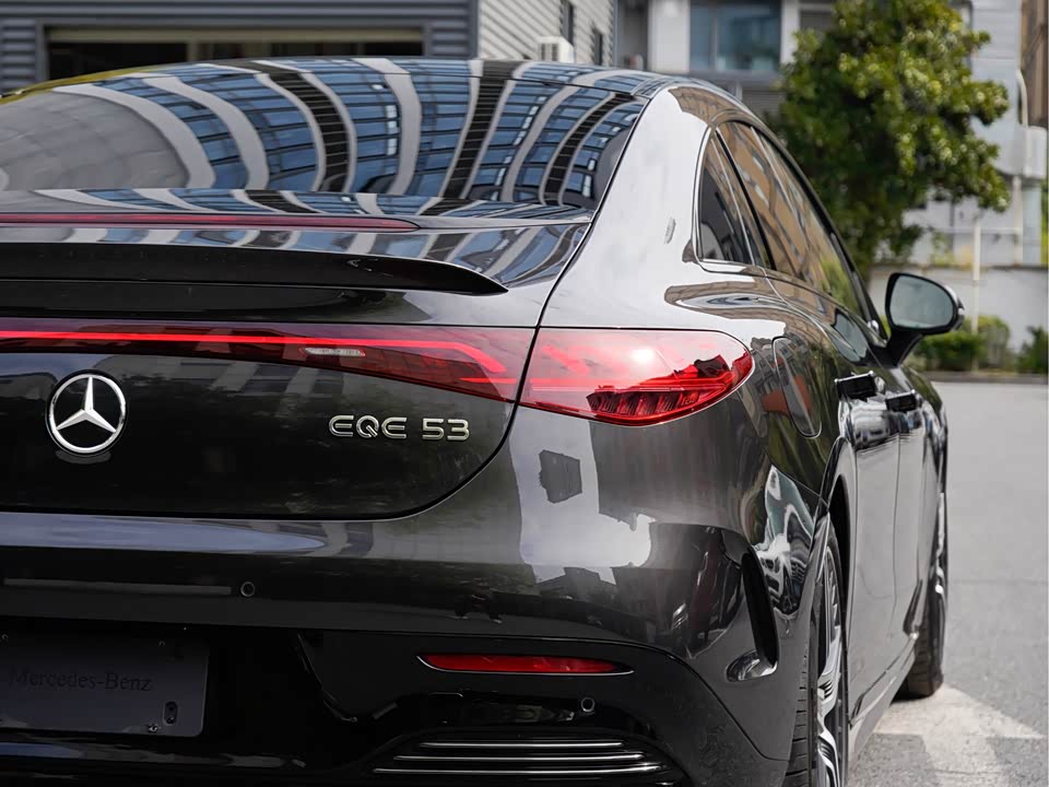 Mercedes-Benz EQE AMG