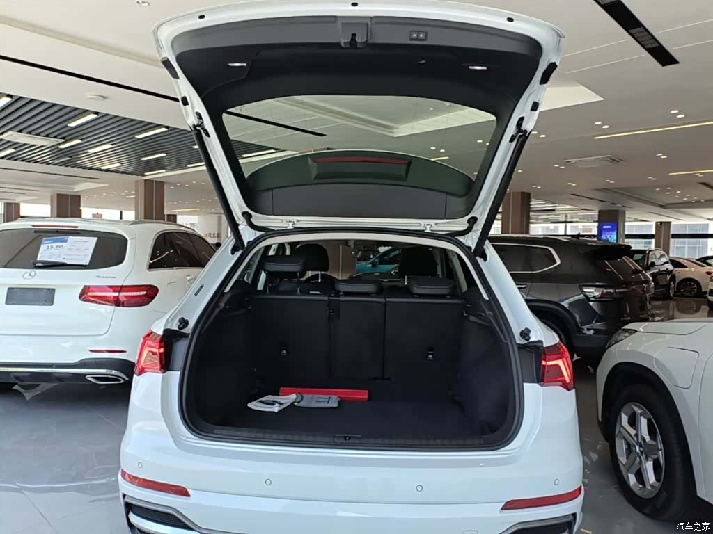 Audi Q3, 2023 19