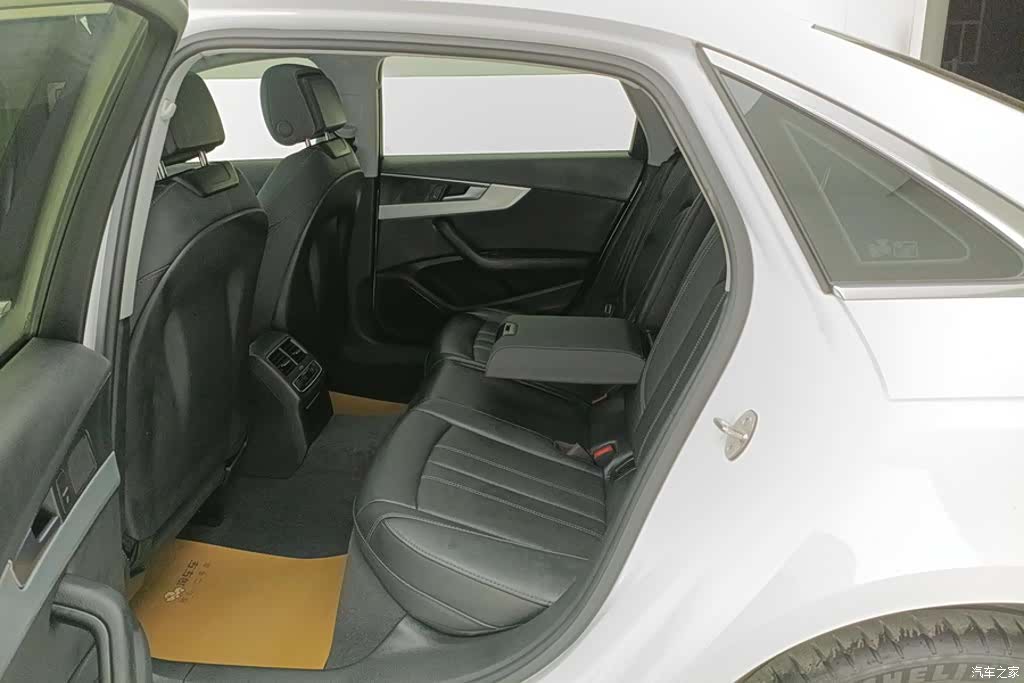 Audi A4L, 2023 11