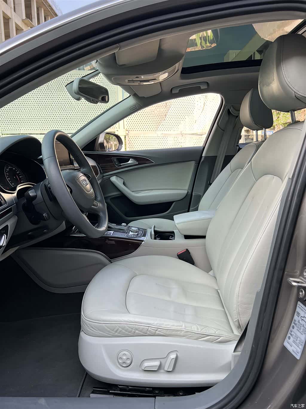 Audi A6L, 2014 4