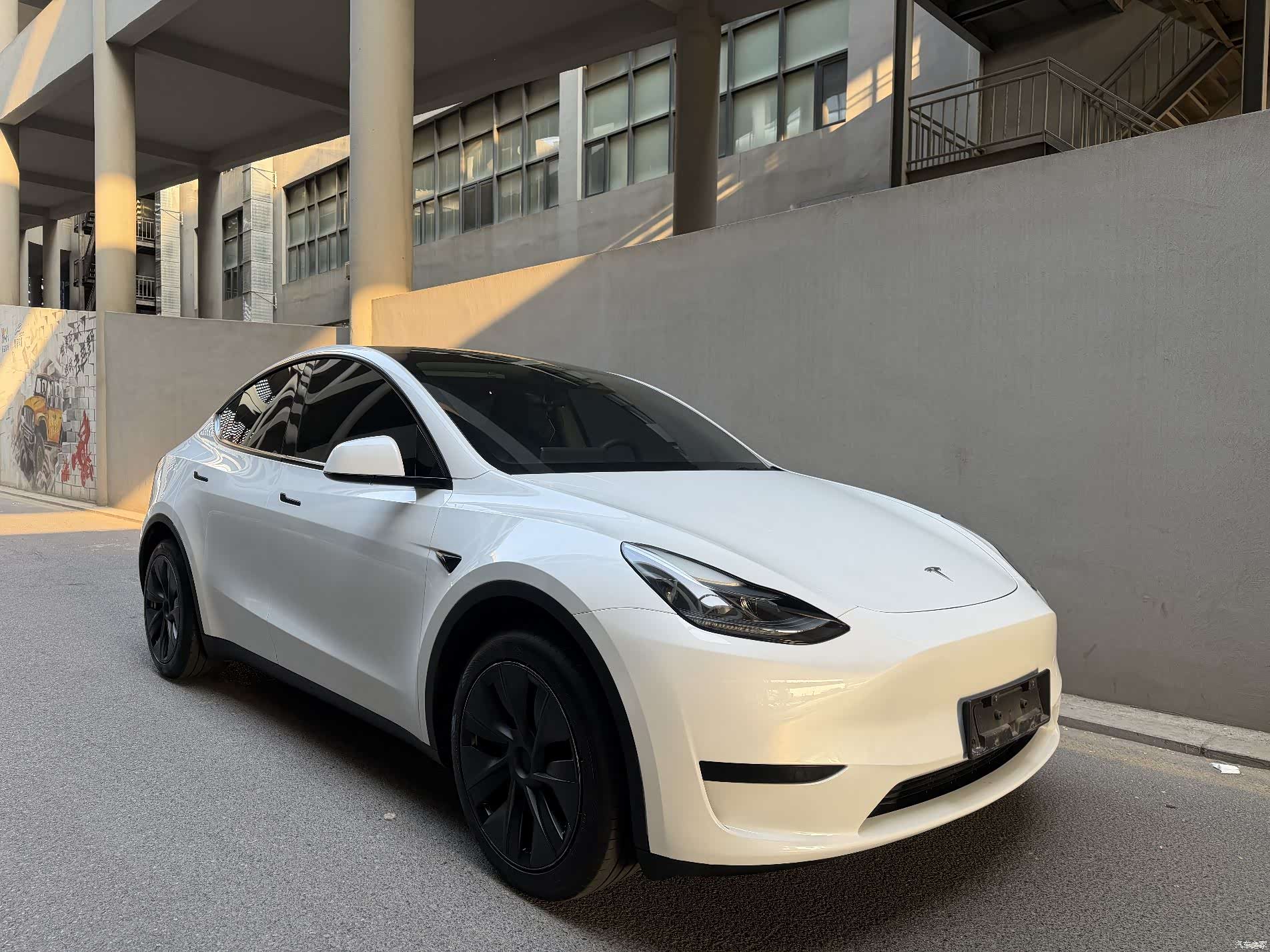 Tesla Model Y, 2024 3