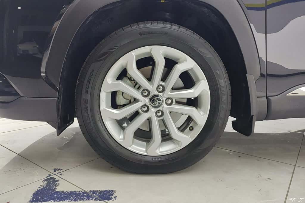 Toyota Frontlander, 2024 6