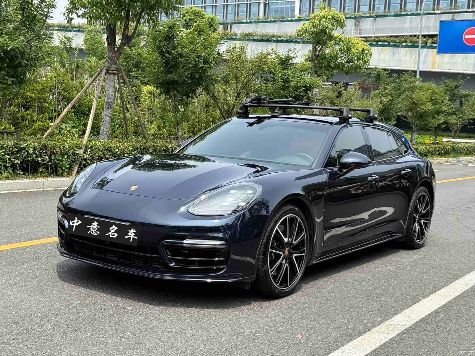 Porsche Panamera, 2018 1