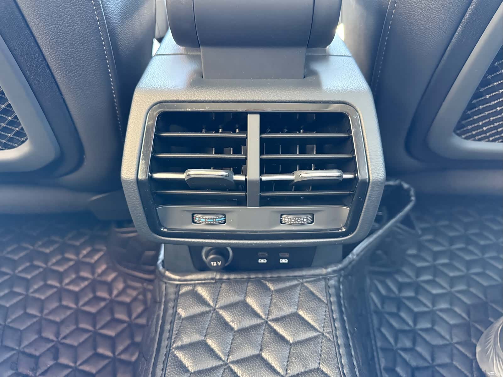 Audi Q3, 2023 22