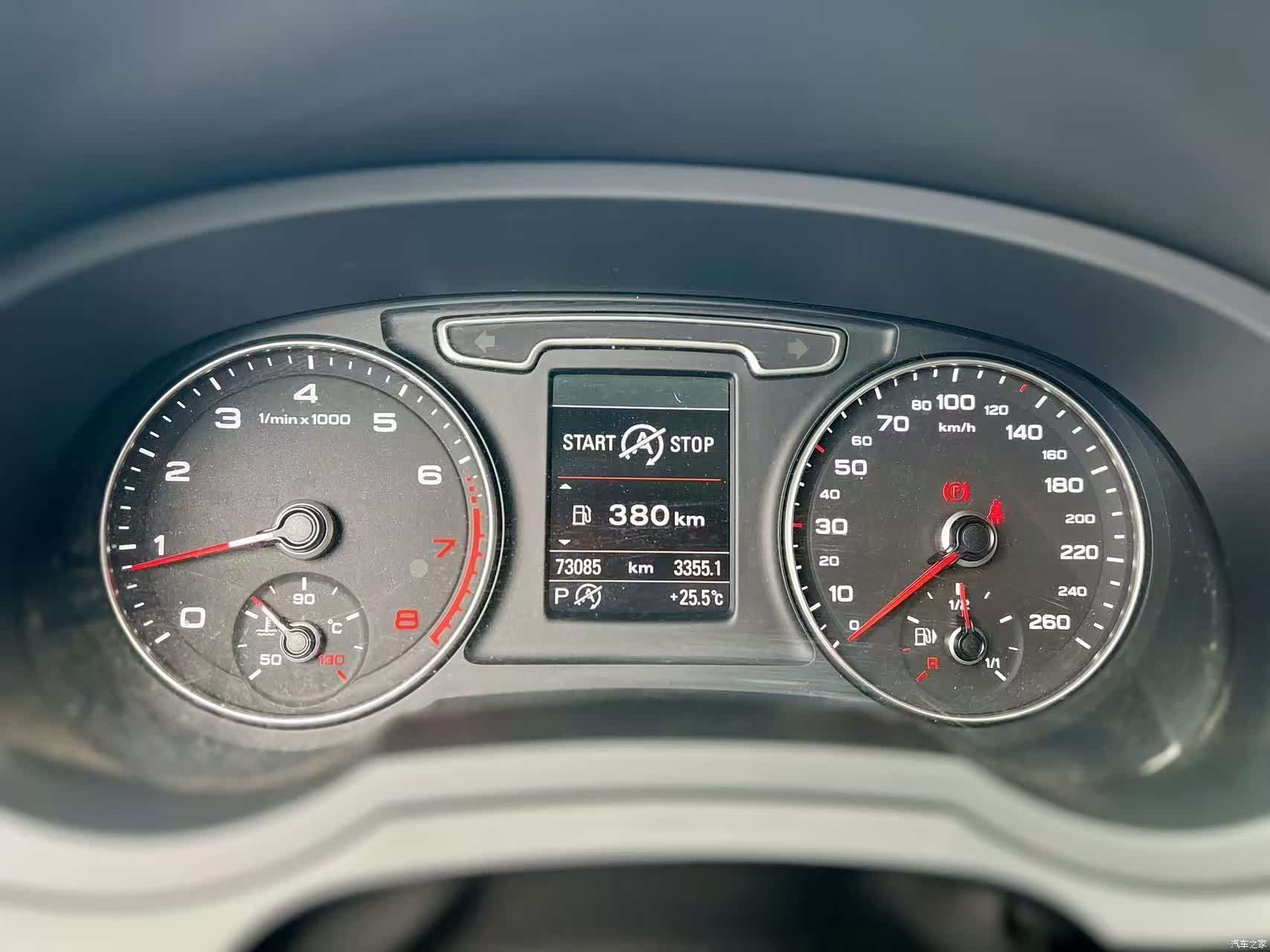 Audi Q3, 2015 4