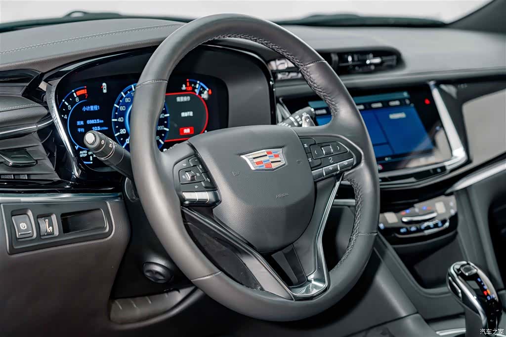Cadillac XT6, 2025 9