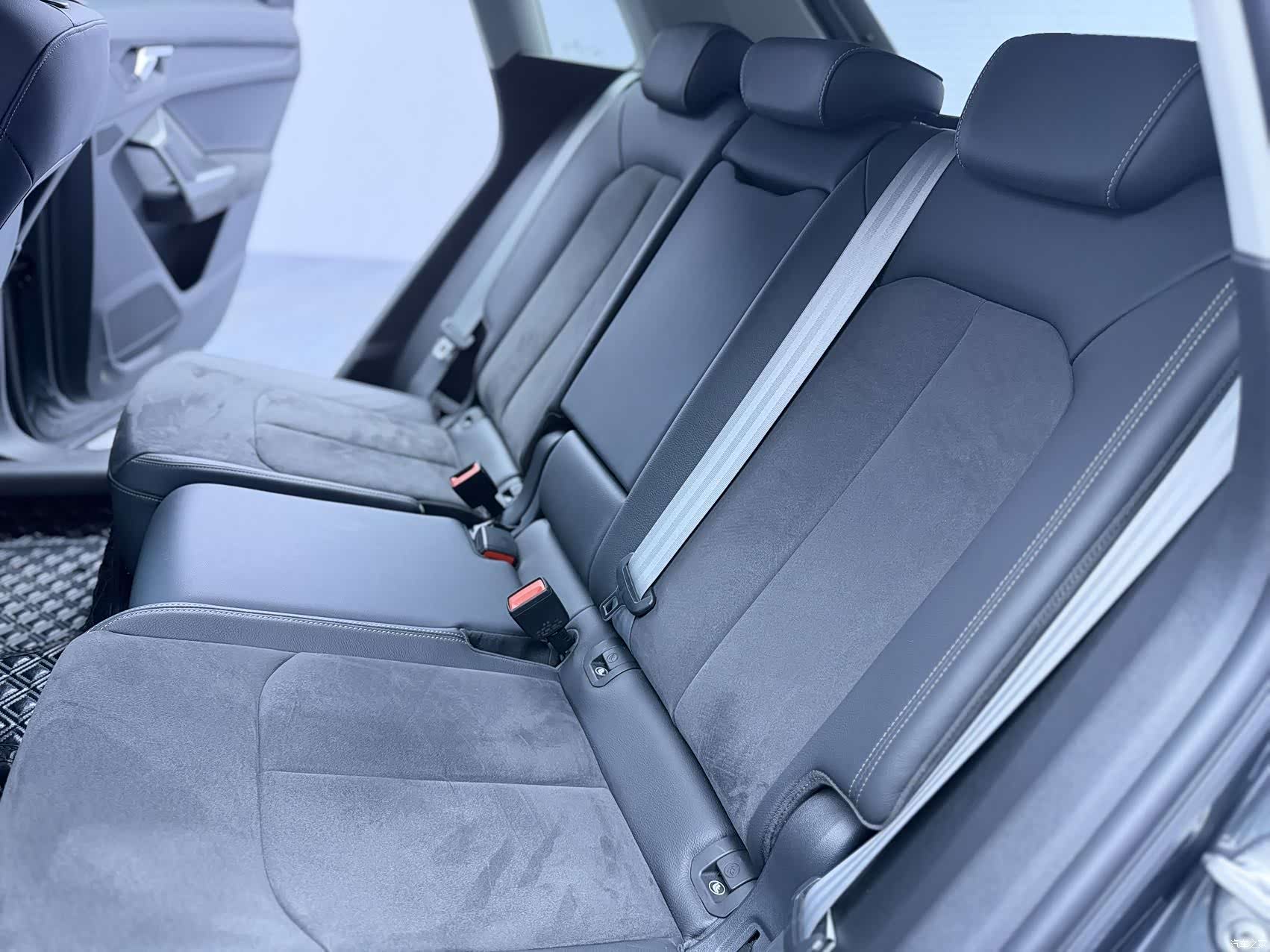 Audi Q3, 2022 11