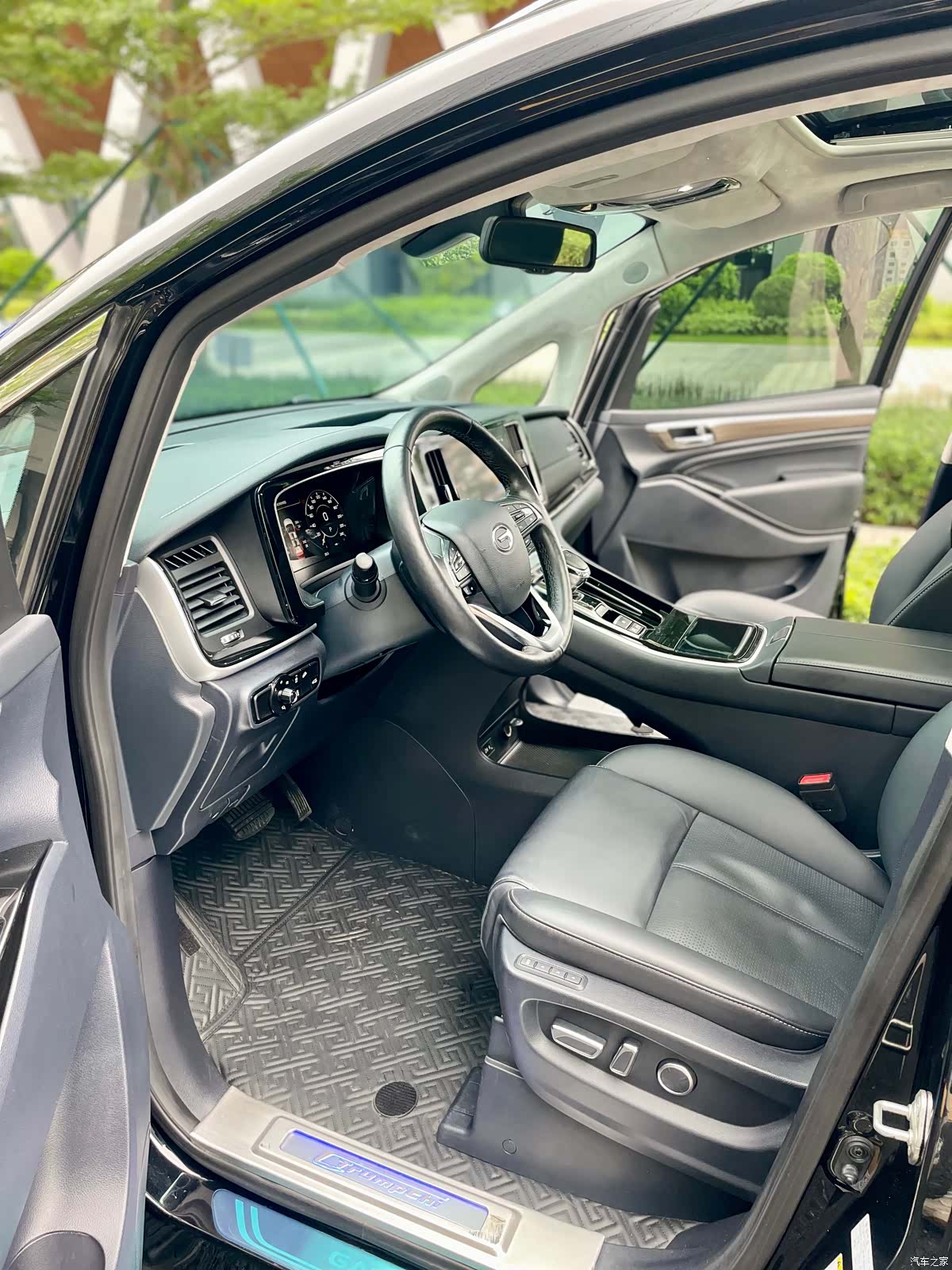 Trumpchi M8, 2023 11
