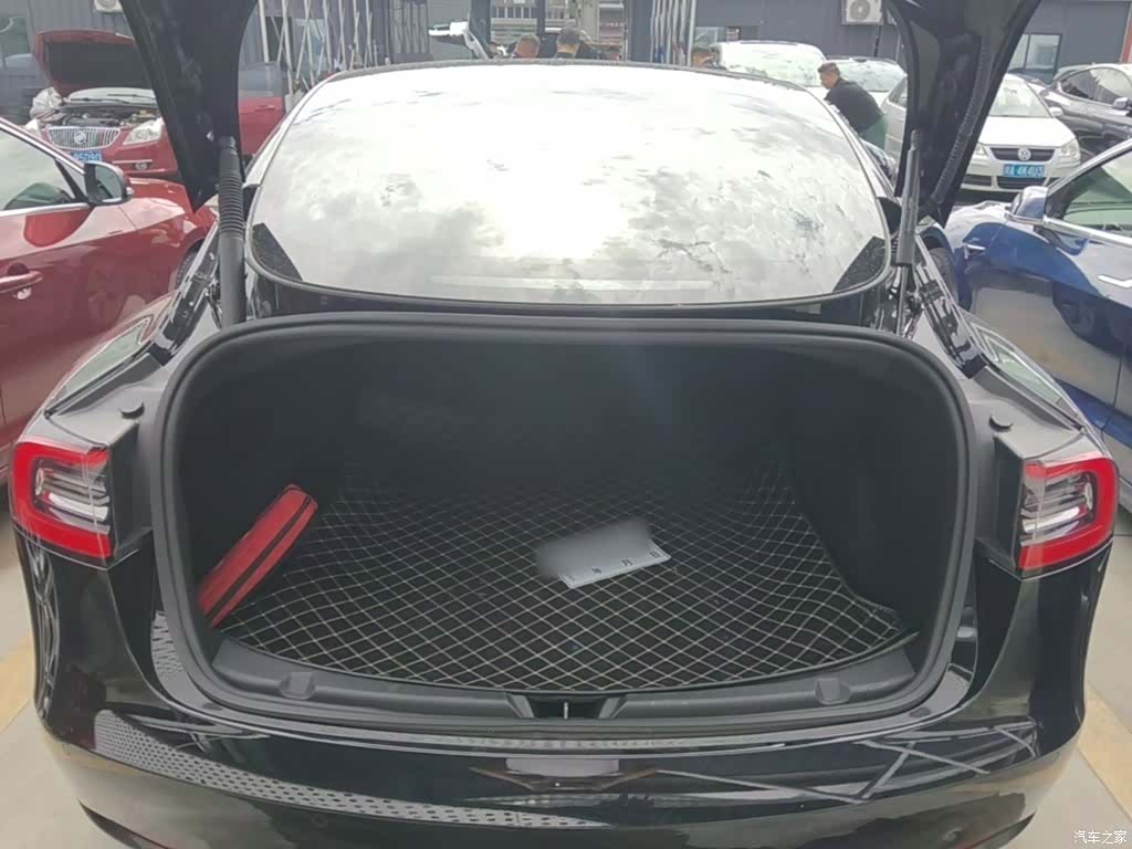Tesla Model 3, 2023 19