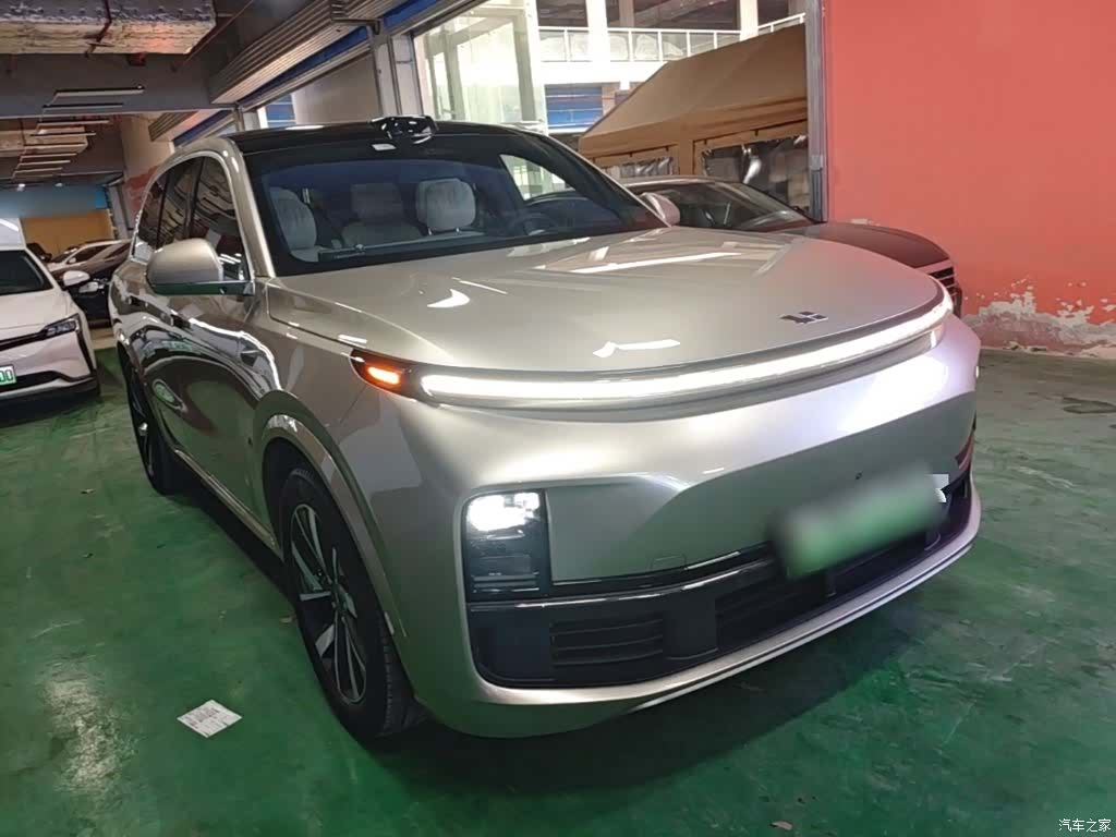 Li Auto L8, 2024 4