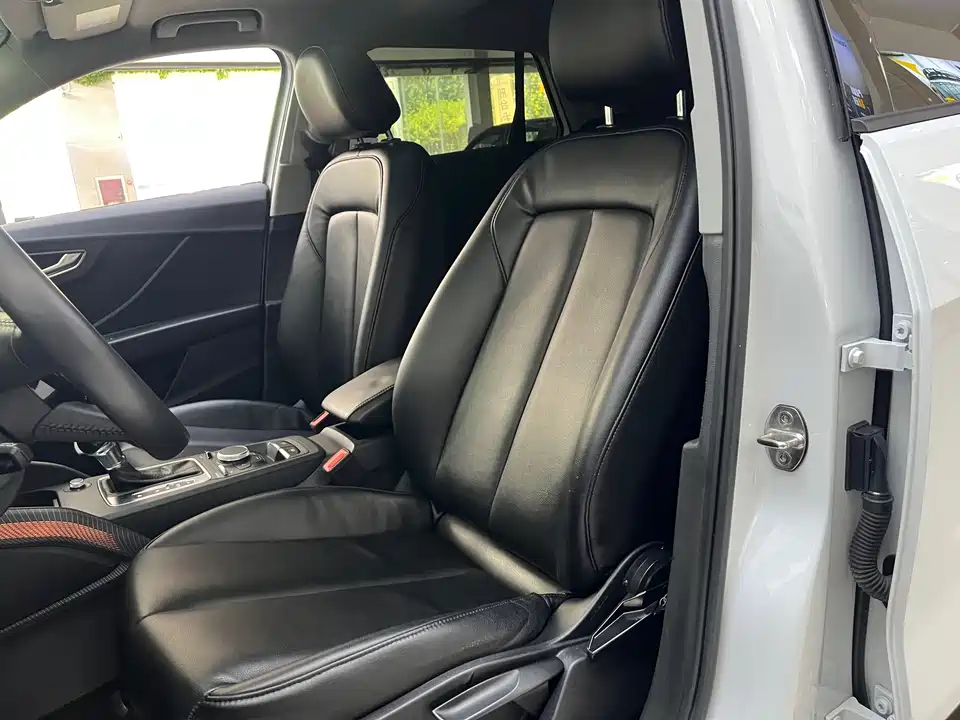 Audi Q2L Audi Q2L