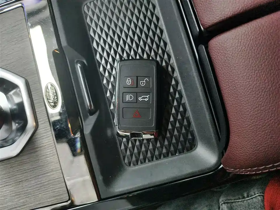 Land Rover Range Rover Aurora