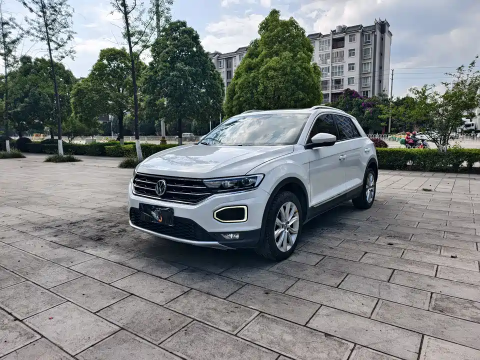 Volkswagen T-ROC exploring Songs