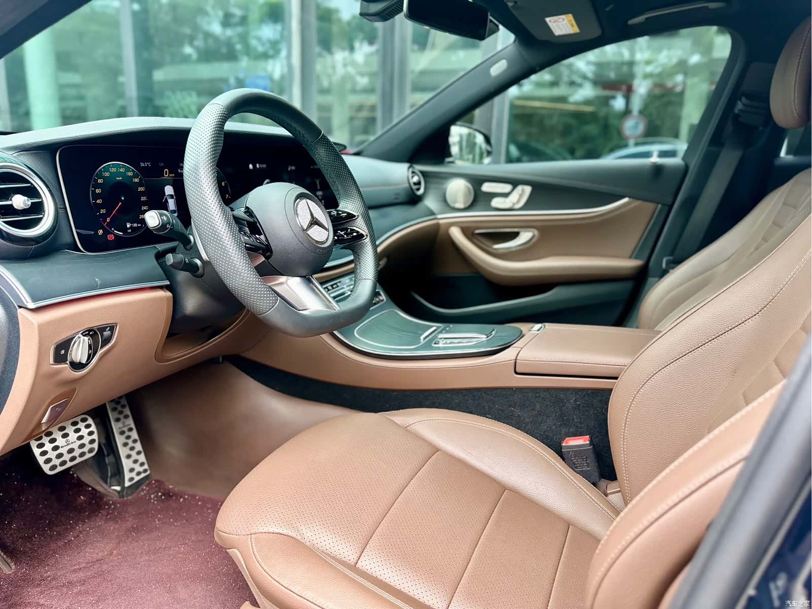Mercedes-Benz E-Class, 2023 4