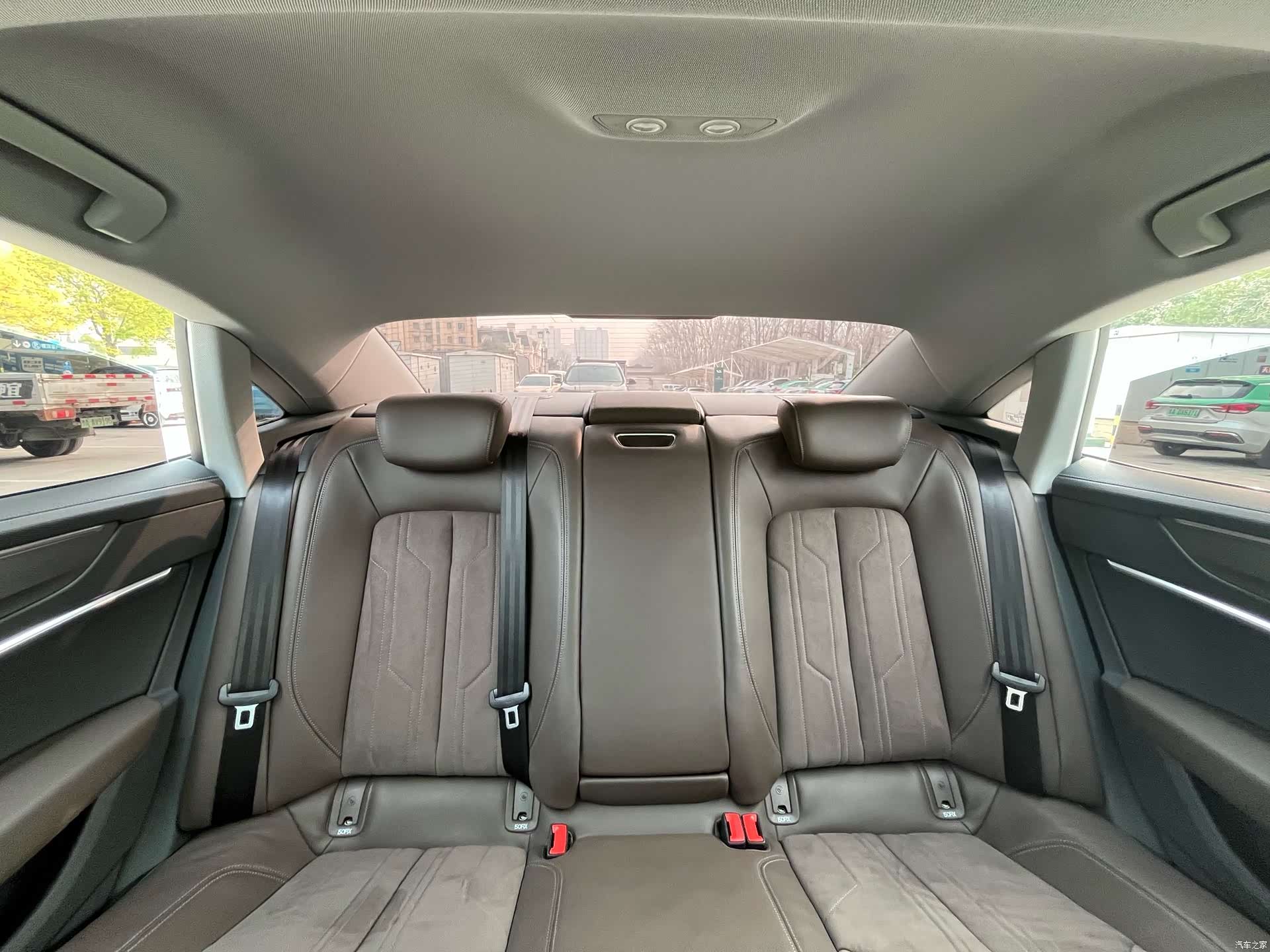 Audi A7L, 2024 12