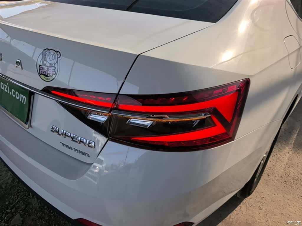 Skoda Superb, 2021 8