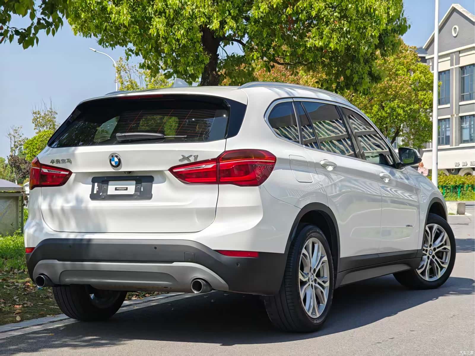 BMW X1, 2018 все фото