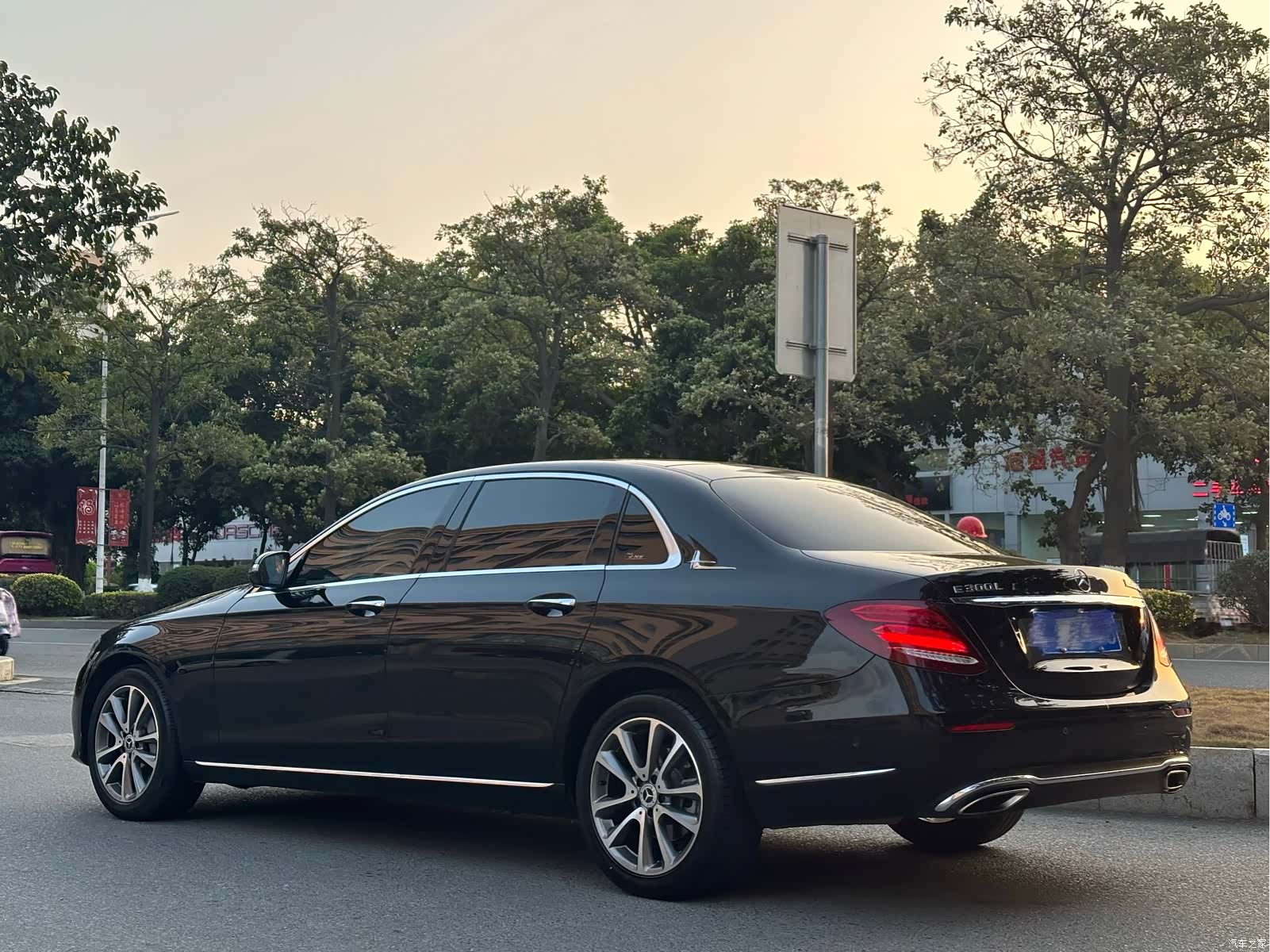 Mercedes-Benz E-Class, 2018 9