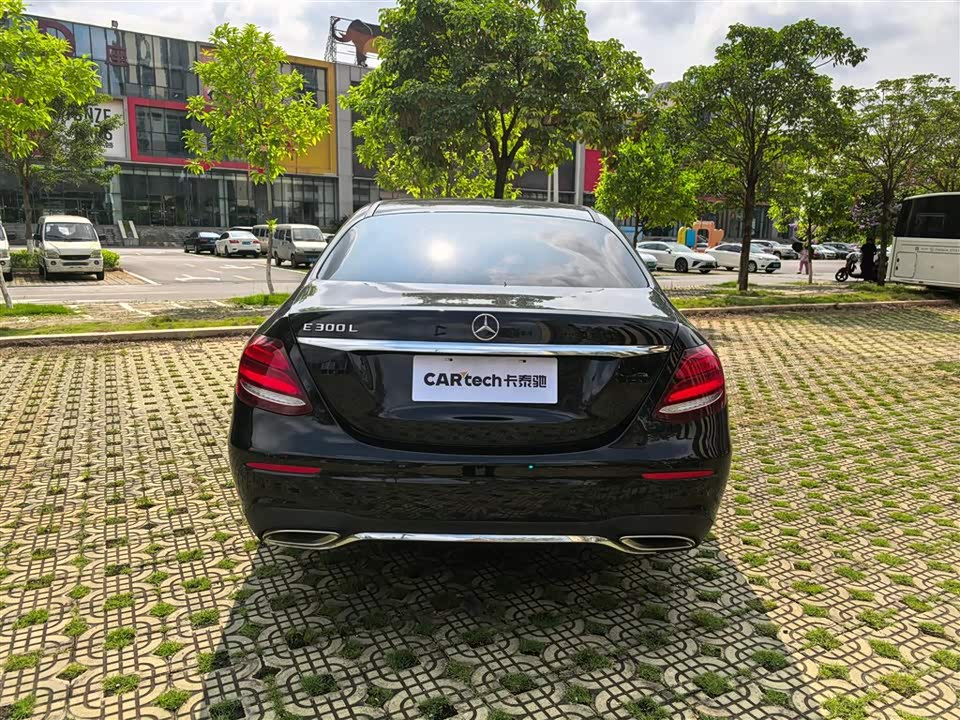 Mercedes-Benz E-class Mercedes-Benz E-class