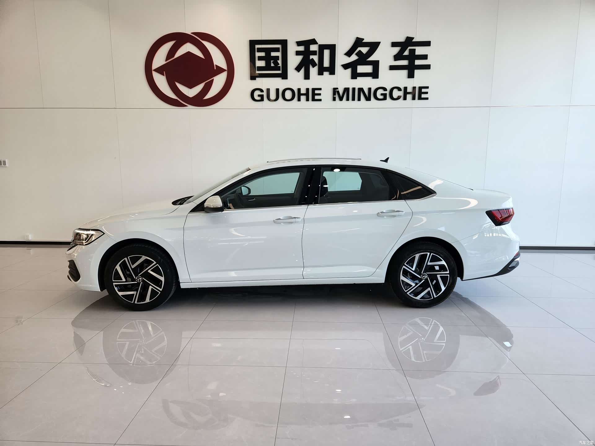 Volkswagen Sagitar, 2026 11