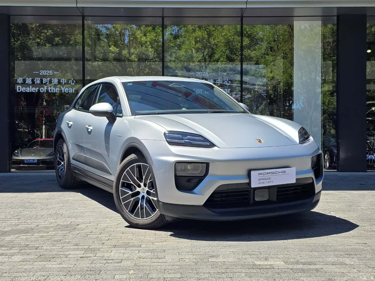 Porsche Macan, 2025 2