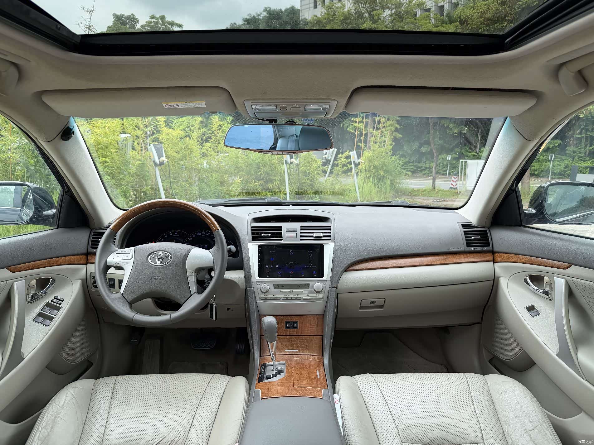 Toyota Camry, 2011 все фото