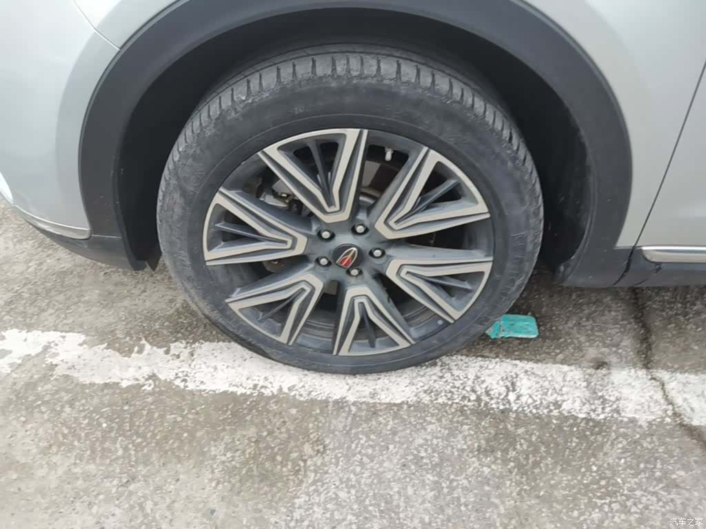 Hongqi HS5, 2022 23