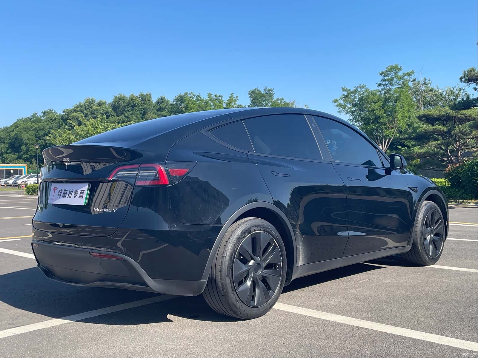 Tesla Model Y, 2023 7