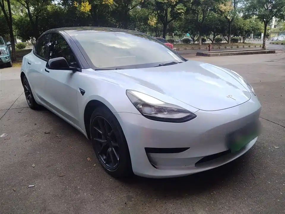 Tesla Model 3 Tesla Model 3