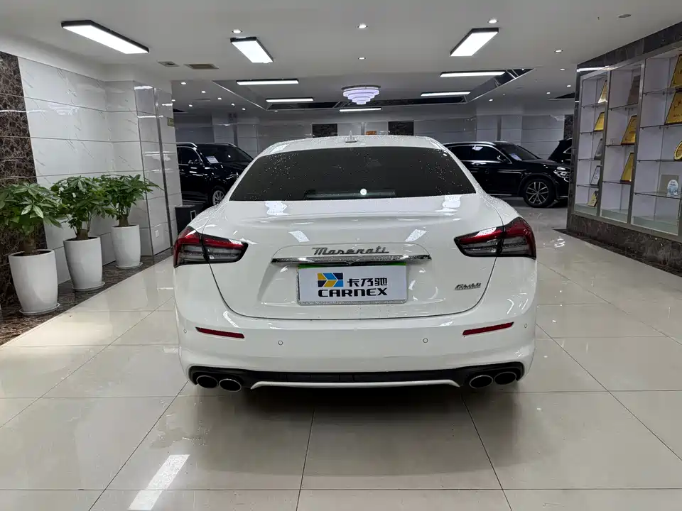 Maserati Ghibli