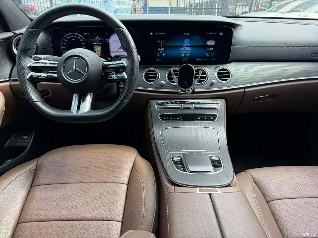 Mercedes-Benz E-Class, 2021 10