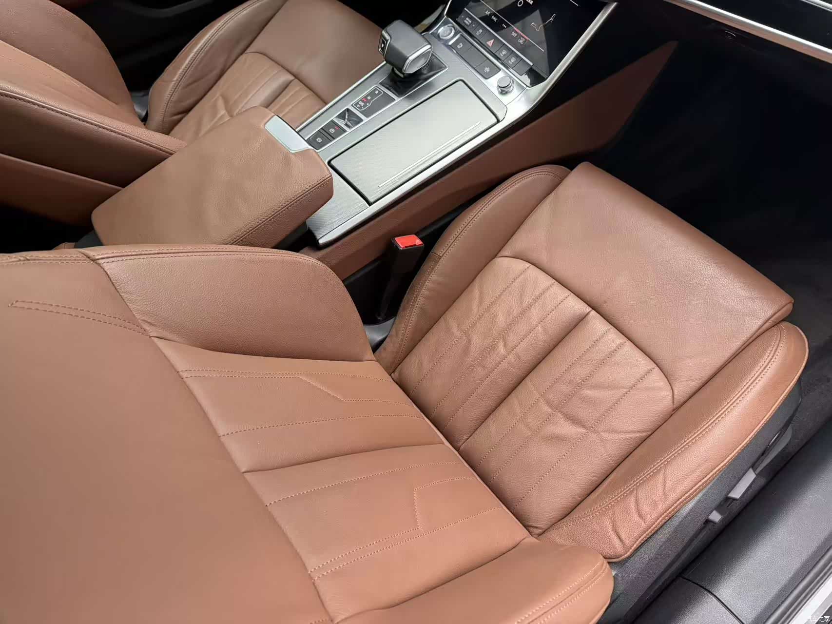 Audi A6L, 2019 28