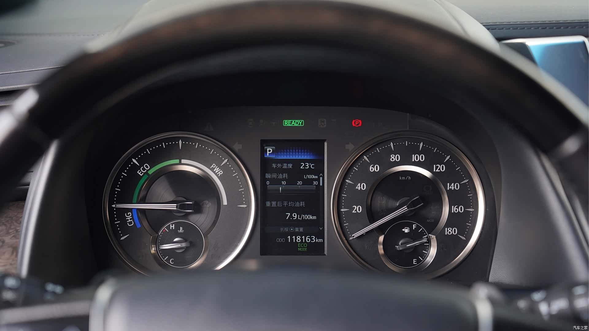 Toyota Alphard, 2022 7