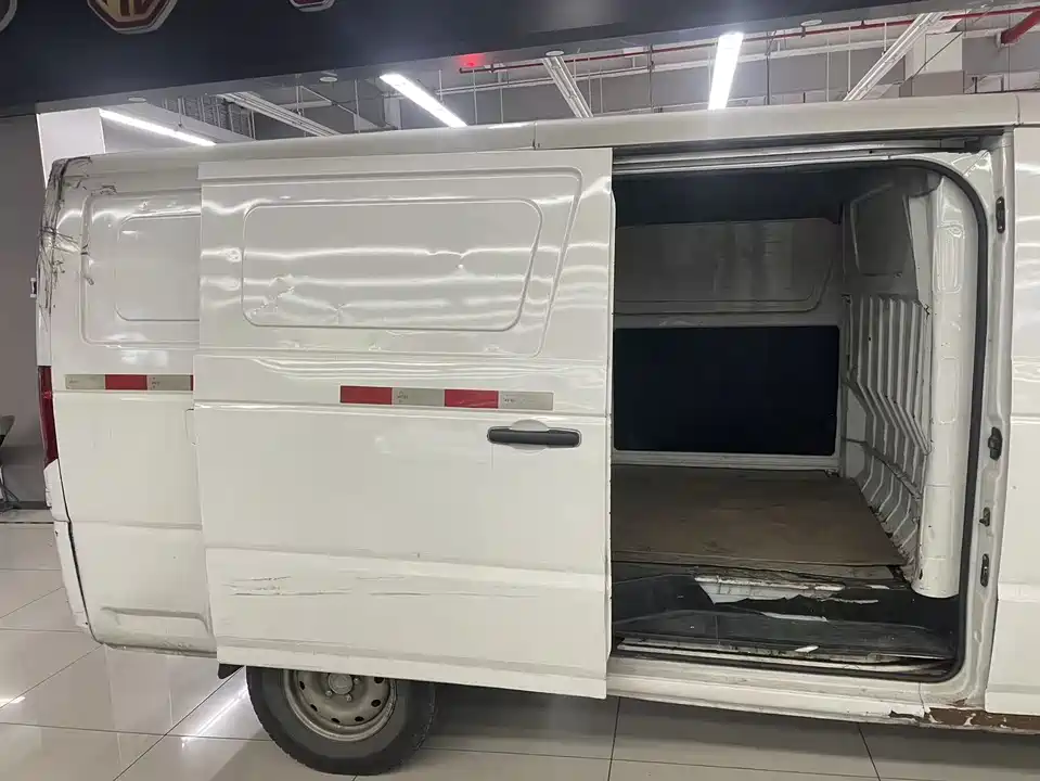 Dongfeng Yufeng Yufeng EM26