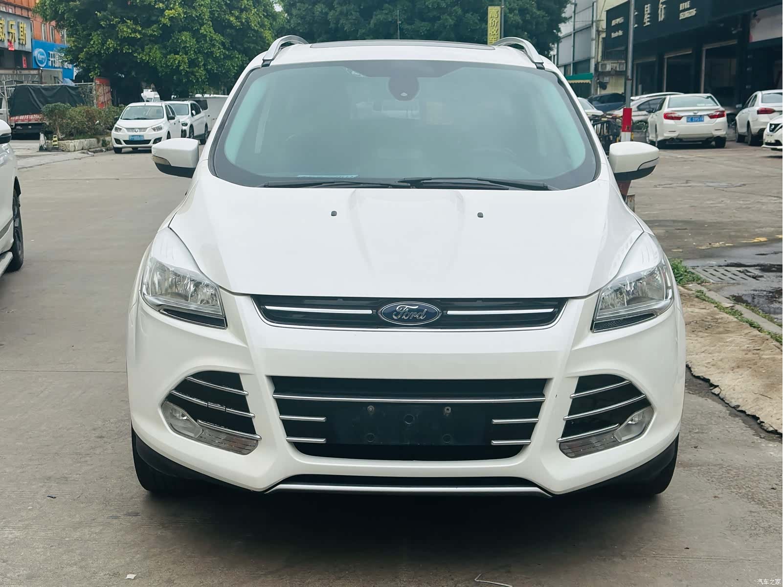 Ford Kuga, 2014 12