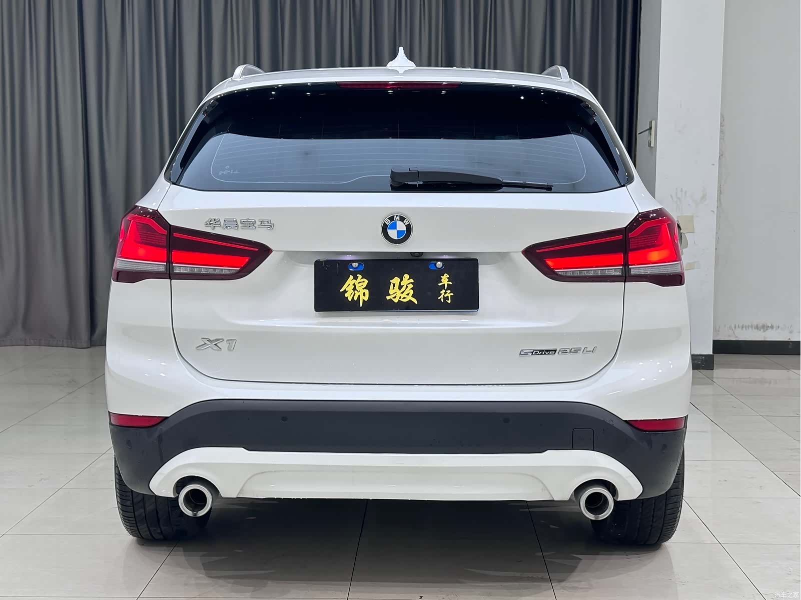 BMW X1, 2023 все фото