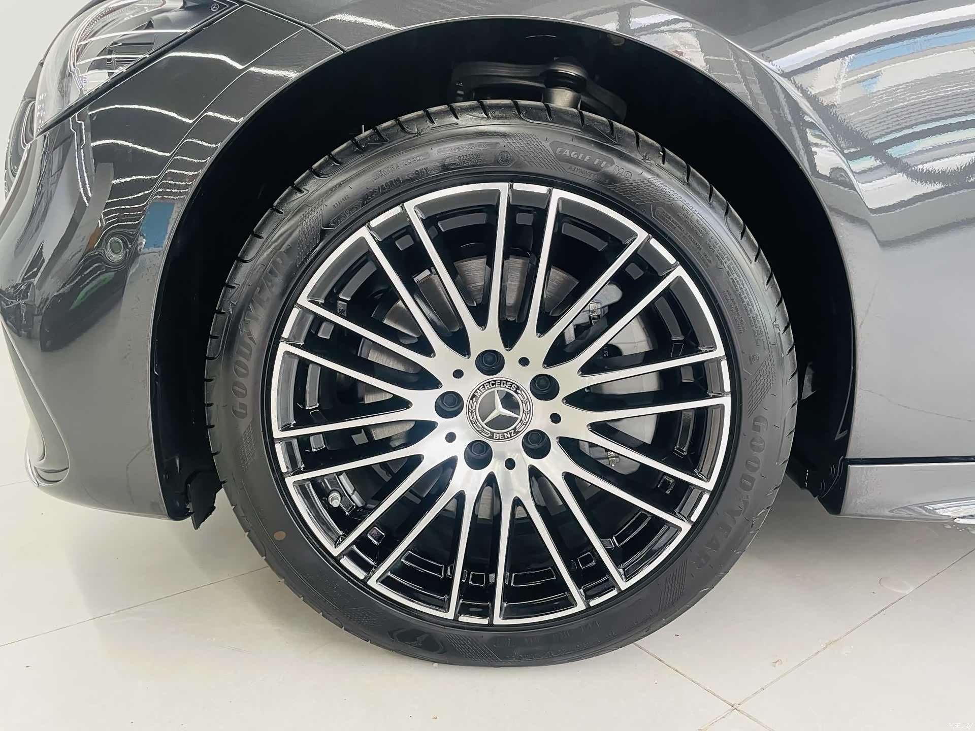 Mercedes-Benz C-Class, 2025 3