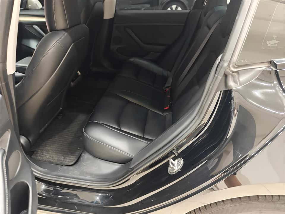 Tesla Model 3 Tesla Model 3