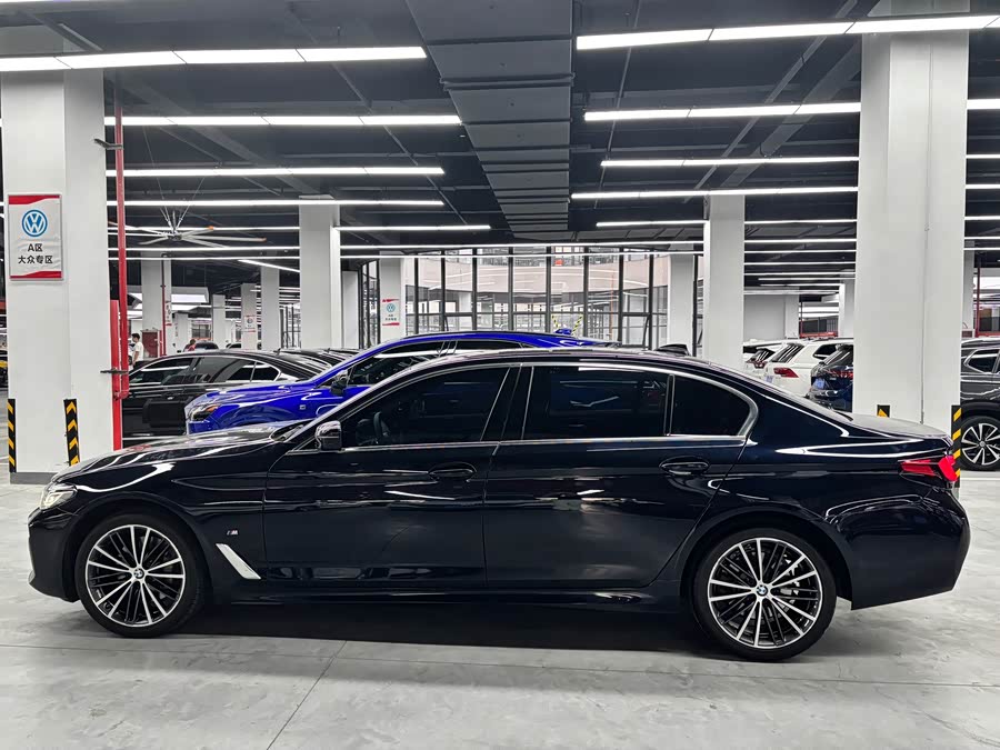 BMW 5 Series 2022, фото 16