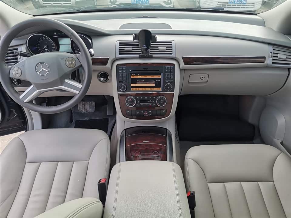 Mercedes-Benz R-class