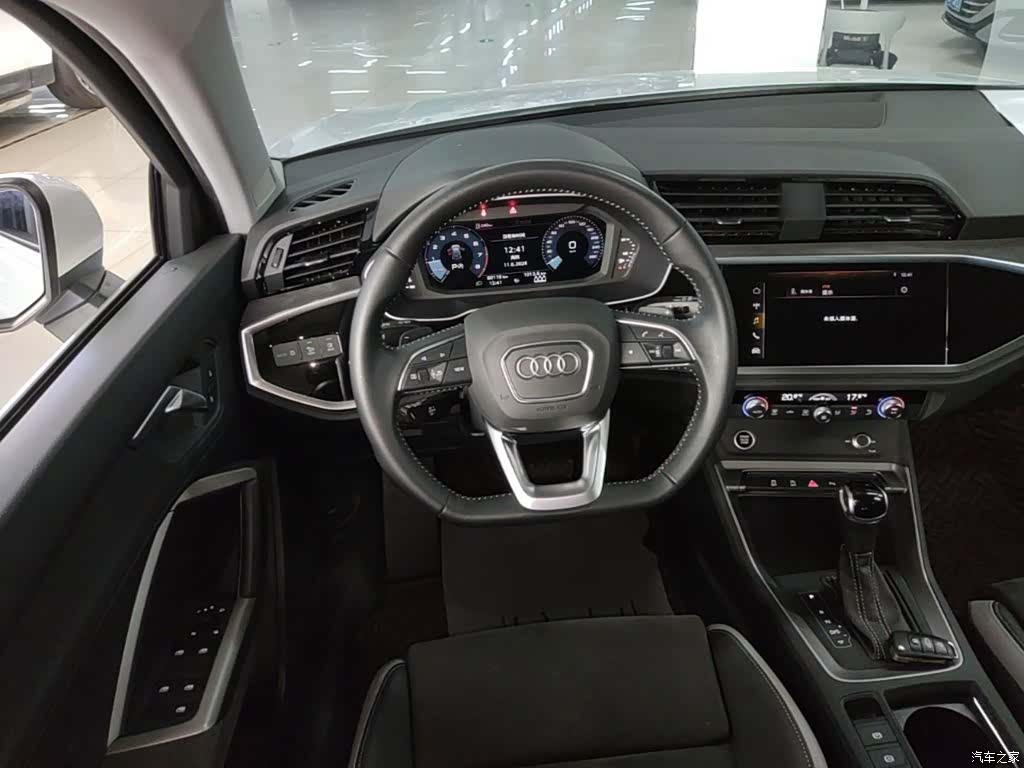 Audi Q3, 2021 11