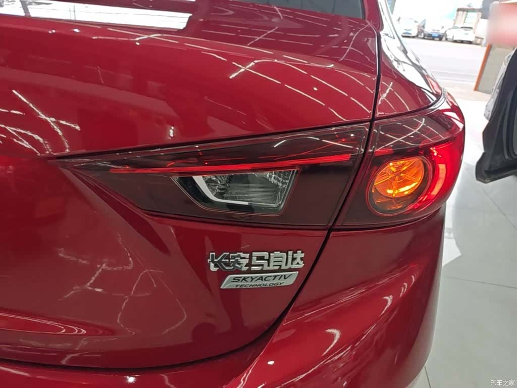 Mazda Mazda3, 2017 8