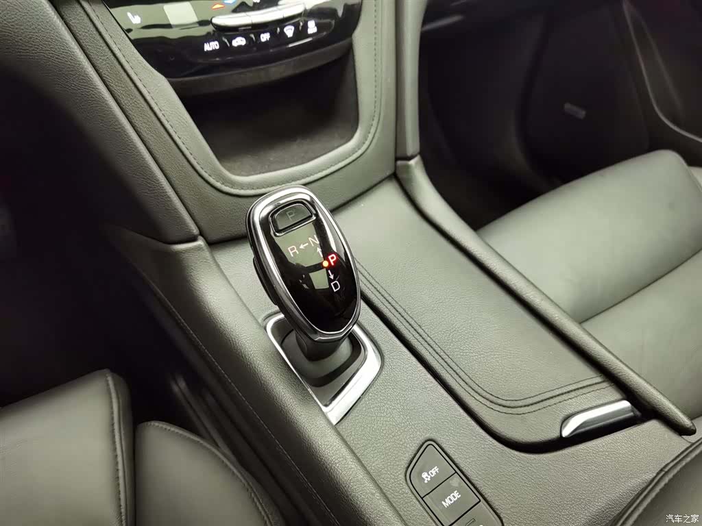 Cadillac XT5, 2017 13