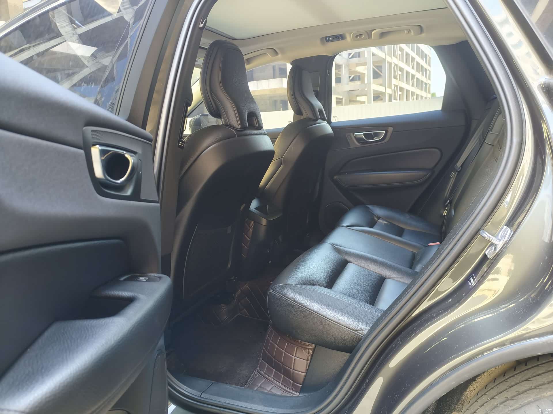 Volvo XC60, 2021 все фото