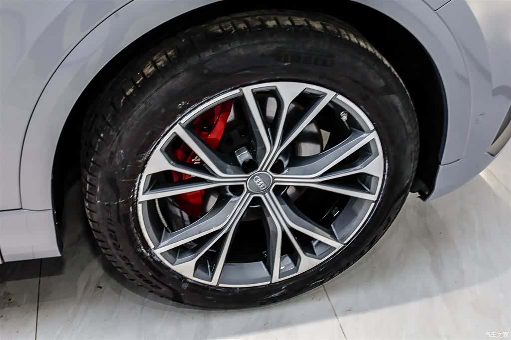Audi Q8, 2020 13