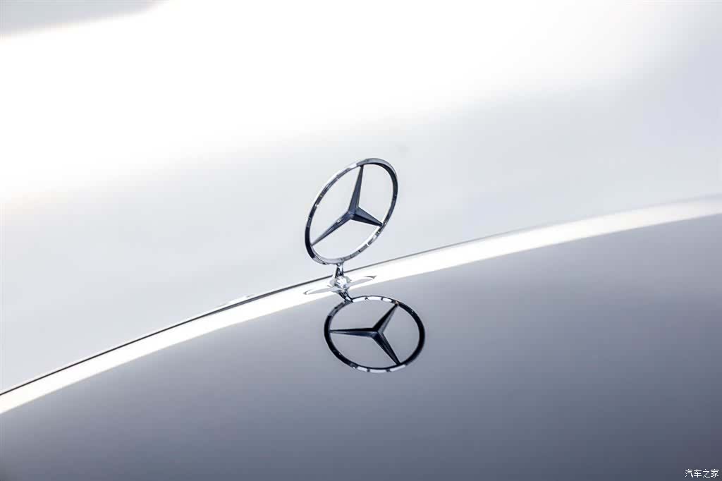 Mercedes-Benz S-Class, 2023 36