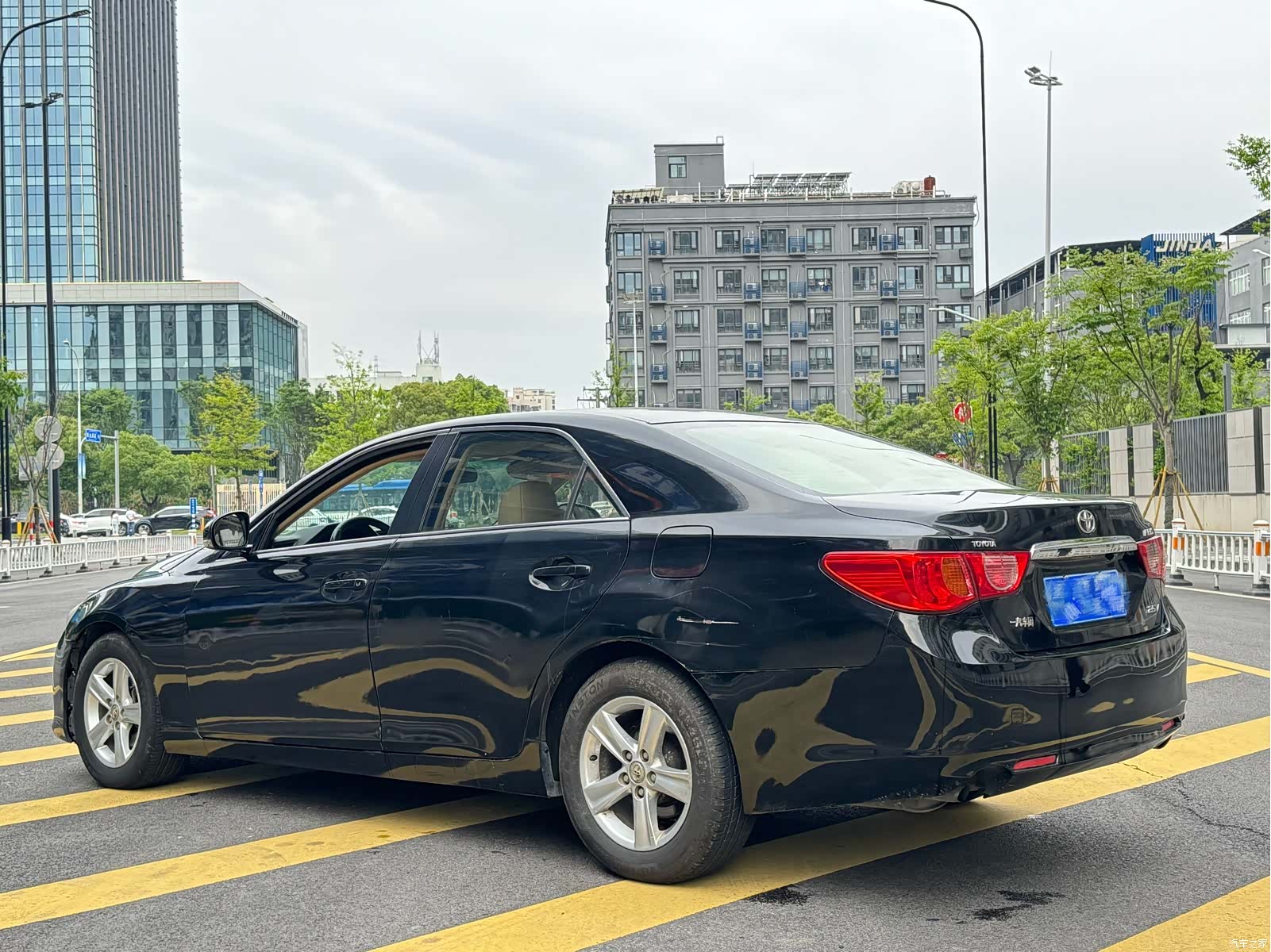 Toyota 2.5V, 2011 все фото