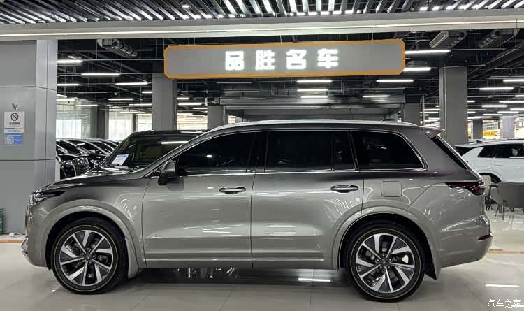 Li Auto ONE, 2022 4