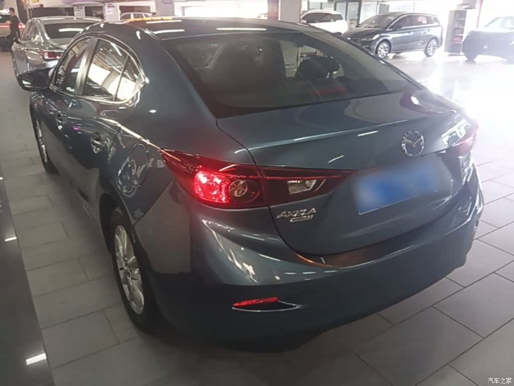 Mazda Mazda3, 2018 все фото